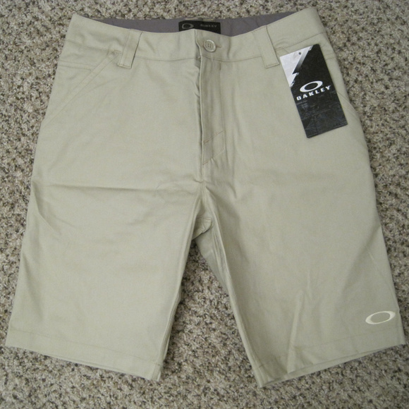 OAKLEY MEN'S KHAKI CASUAL BEIGE SHORT TAN 31 - Picture 2 of 5